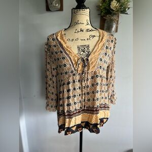 Millenium bohemian blouse floral print lightweight hippie‎ Gypsy indie